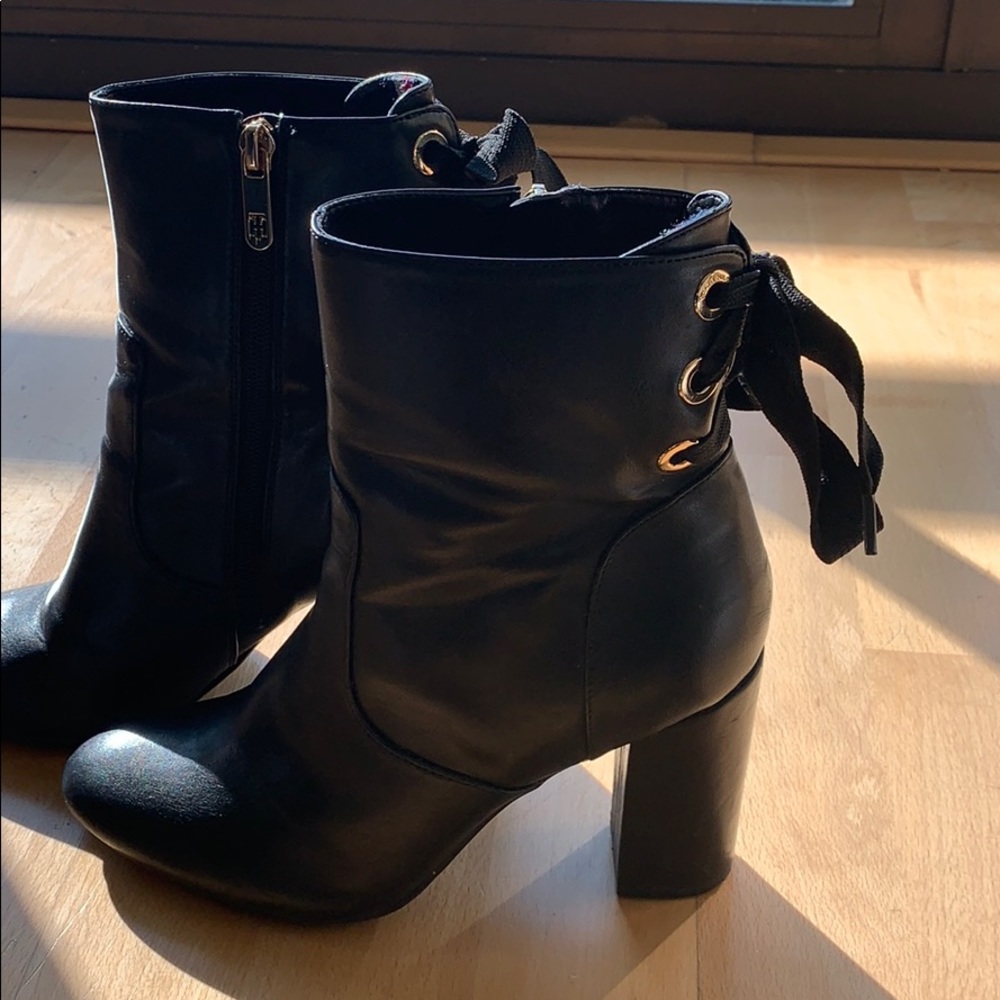 Black Tommy Hilfiger booties
